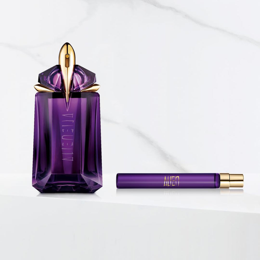 Mugler Alien cashmere wood and amber detail hints at depth