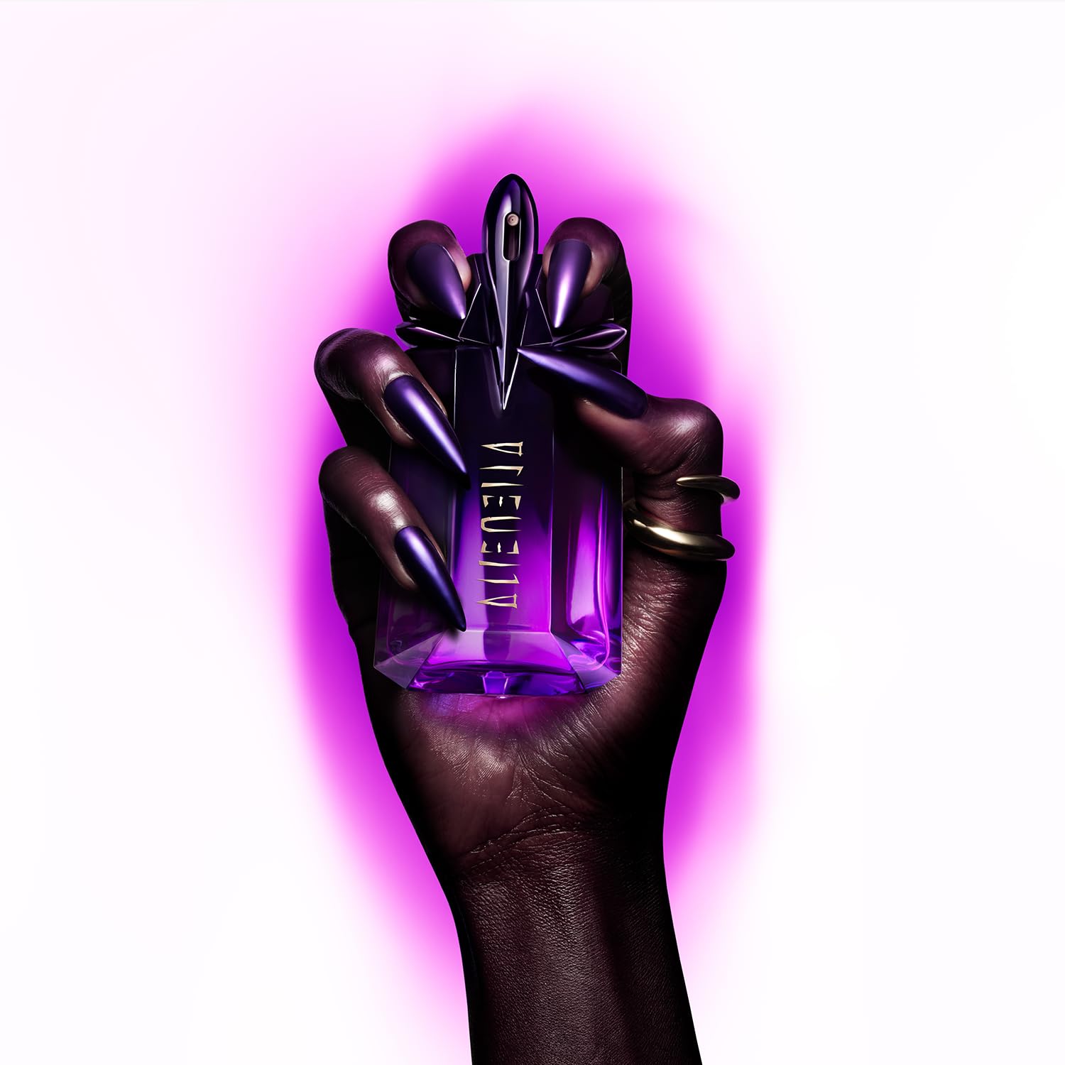 Mugler Alien Extraintense vanilla accord highlights warmth ideal for evening wear