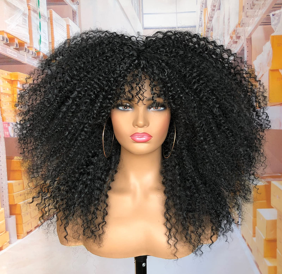MURAMURA HAIR 18-inch curly wig with bangs for daily wear and versatile styling.