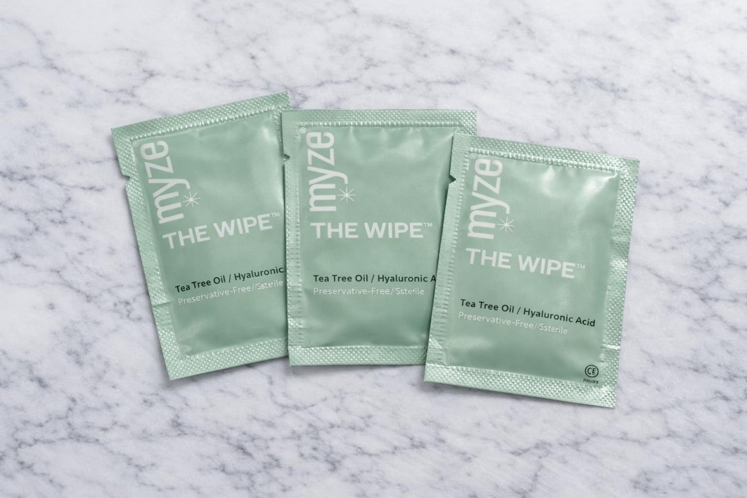 Myze The Wipe enriched with hyaluronic acid hydrates the eye area during use.