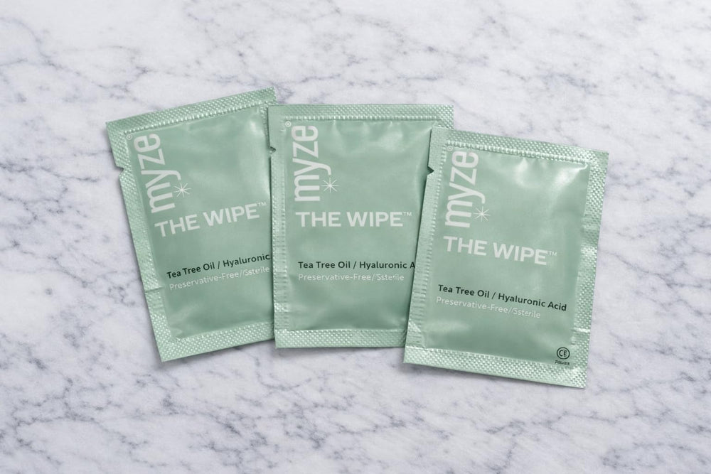 Myze The Wipe enriched with hyaluronic acid hydrates the eye area during use.