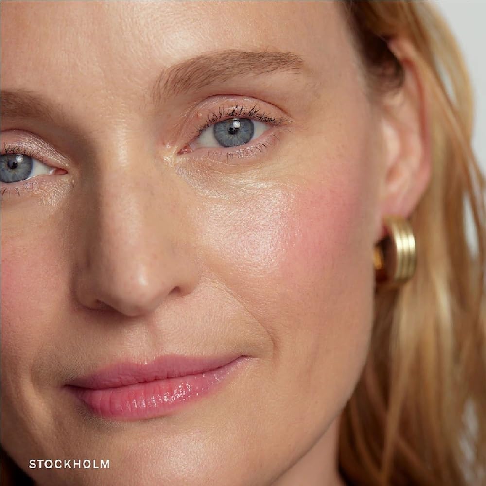 Close-up of buildable pigment in NAPH M Flush Balm Blush