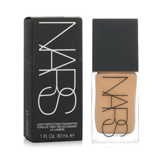 NARS Light Reflecting Foundation L3.5 Salzburg skin swatch reveals even, luminous tone