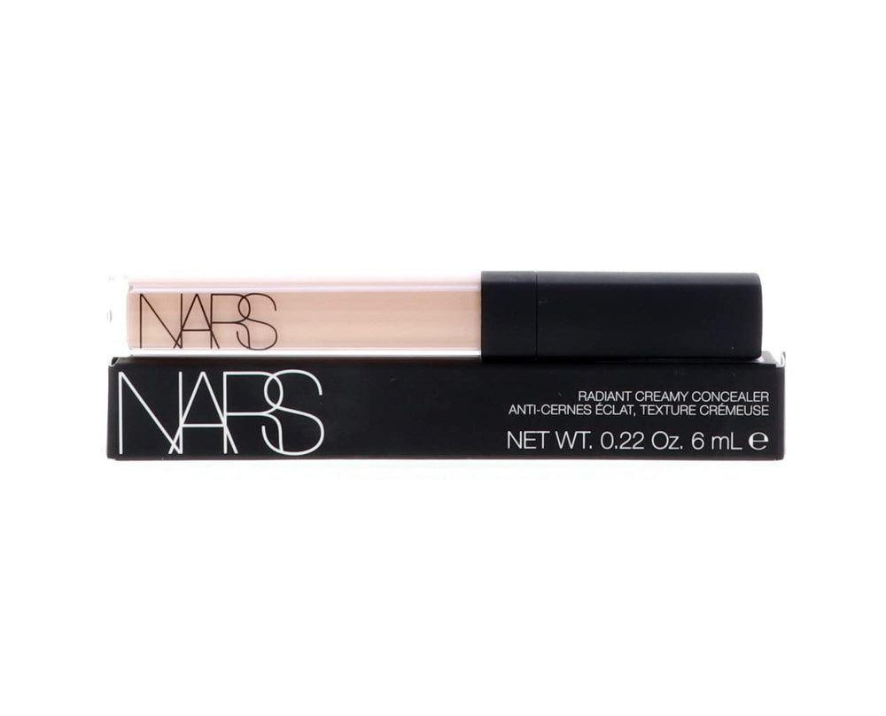 NARS Radiant Creamy Concealer 5808 Custard application on forehead for a smooth finish