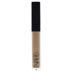 NARS Radiant Creamy Concealer under-eye swatch with light-diffusing hydration.