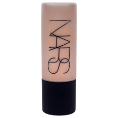 NARS Soft Matte Complete Foundation M2.5 Sahel dispense action demonstrates even release for quick layering.