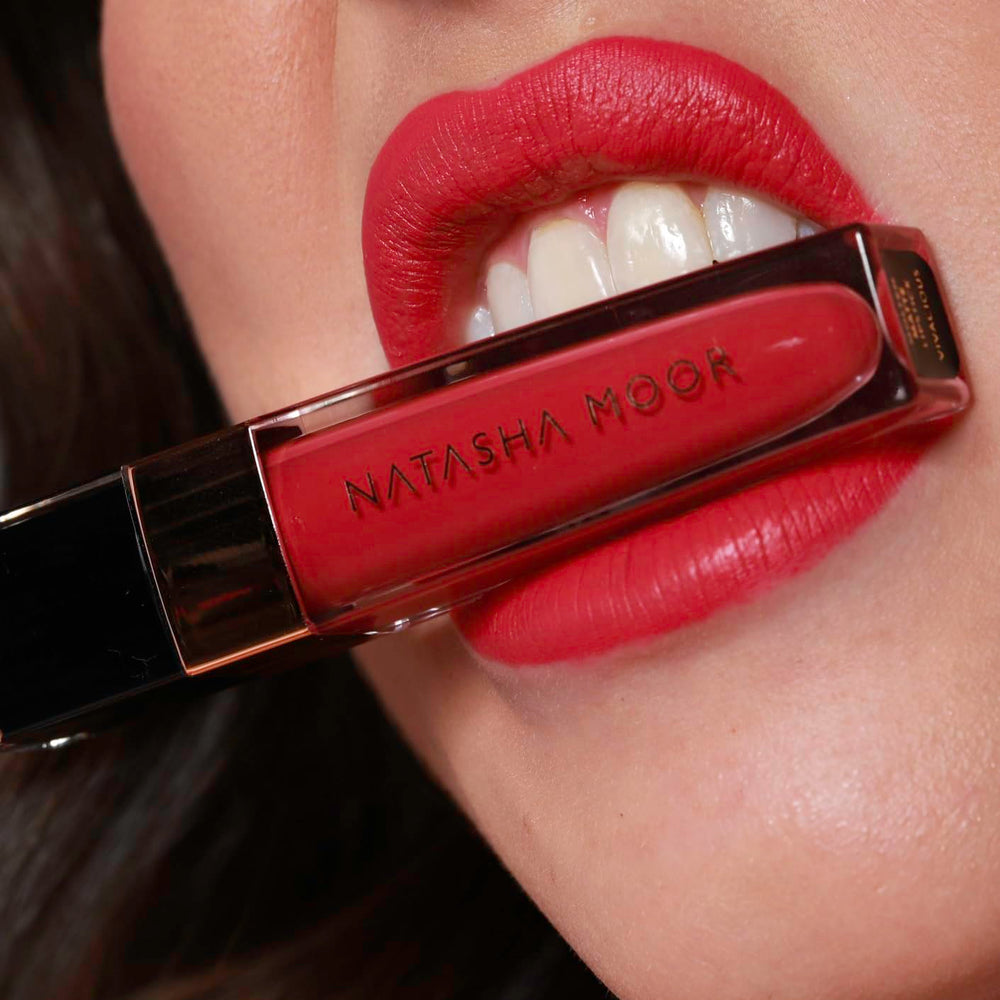Kiss-proof Natasha Moor Molten Matte Lipstick formula under a lip-smudge test