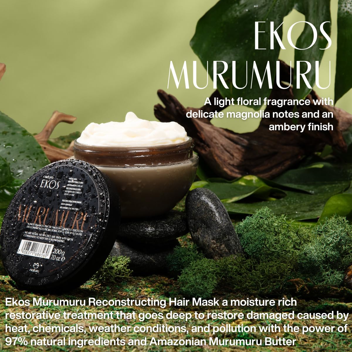 Natura Ekos Murumuru mask application on hair demonstrating strand-by-strand coverage