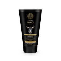 Natura Siberica Men Yak and Yeti gel bottle being poured for instant refreshment.