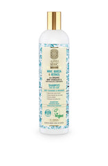 Natura Siberica Super Mint Birch Retinol Shampoo refreshes the scalp and nourishes hair