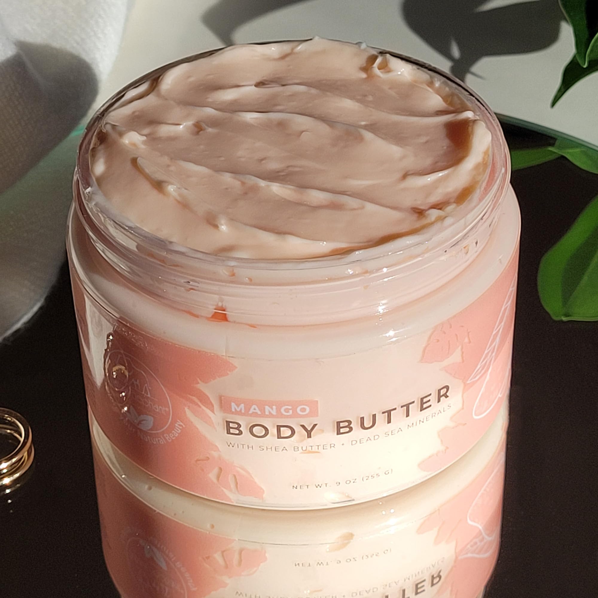 Natural Elephant scent-fresh lemon offers a refreshing aroma during routine care.