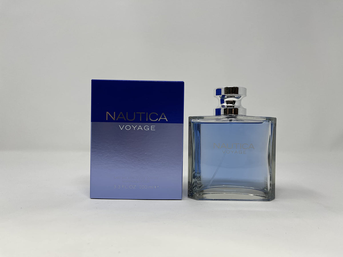 Nautica Voyage bottle pour highlights fresh aquatic notes for daily wear.
