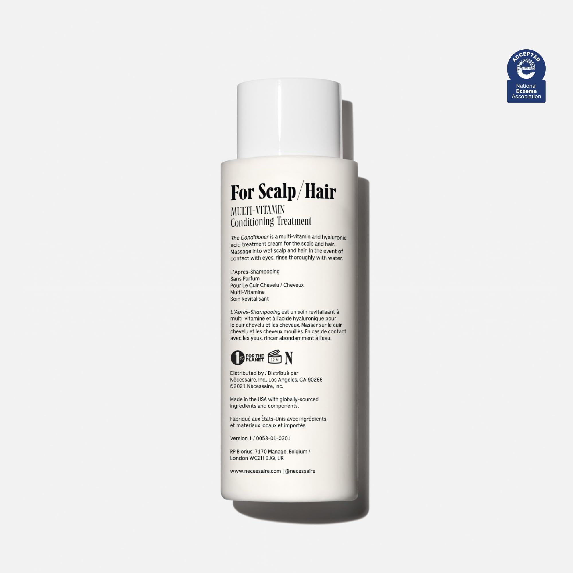 Nécessaire The Conditioner label highlights hyaluronic acid for lasting hydration of hair.