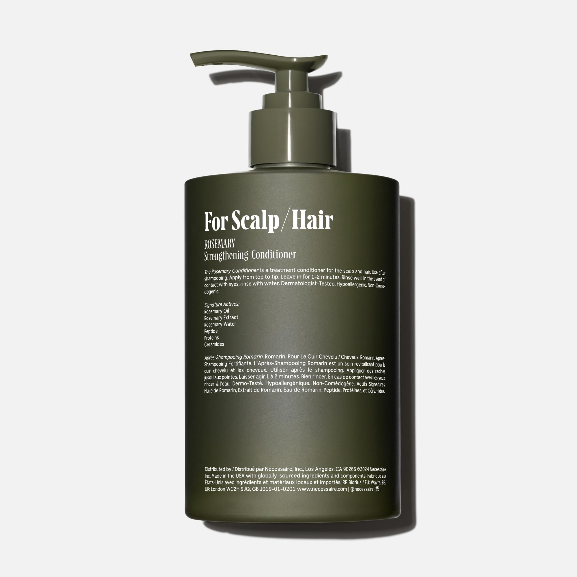 Nécessaire Rosemary Conditioner pump in use for easy application