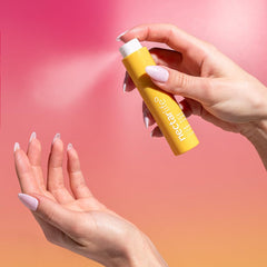 Nectar Life leak-proof aluminum bottle demonstrates travel-ready hydration