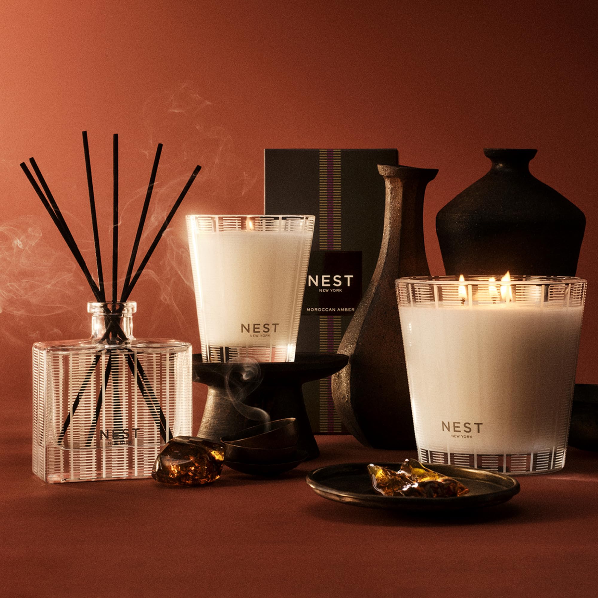 NEST New York Moroccan Amber texture with luxurious foam enriches the skin after use.
