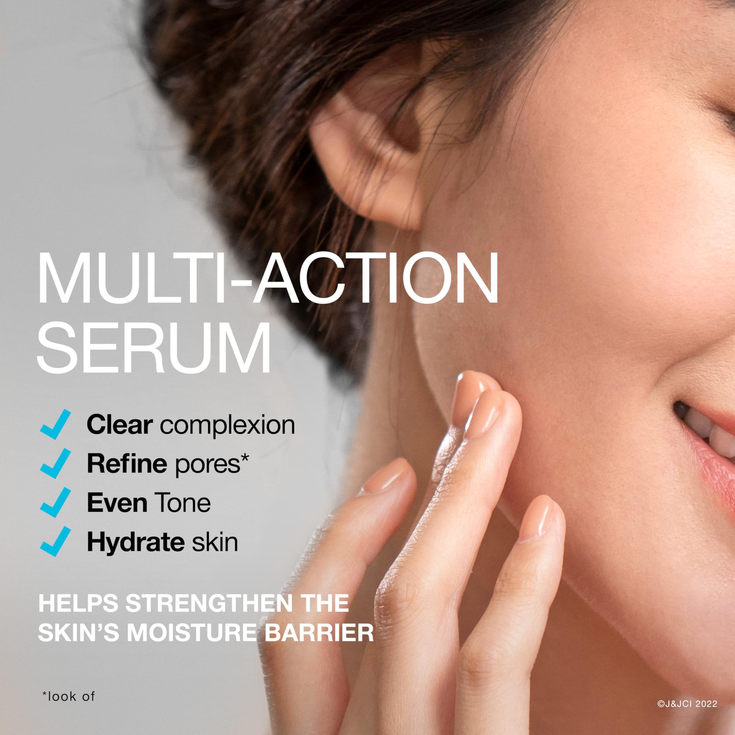 Neutrogena Hydro Boost+ Niacinamide Serum on clean skin ready to hydrate.