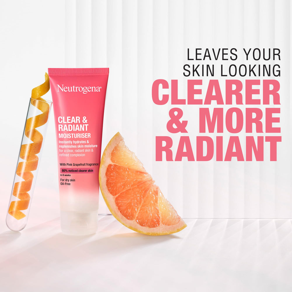 Neutrogena Refreshingly Clear moisturiser neck-application highlights gentle, pore-friendly care.