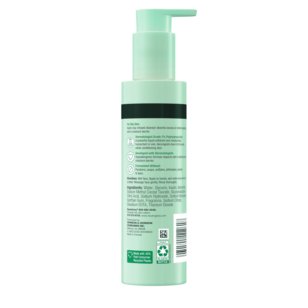 Neutrogena Skin Balancing Face Wash applying gentle foam during routine
