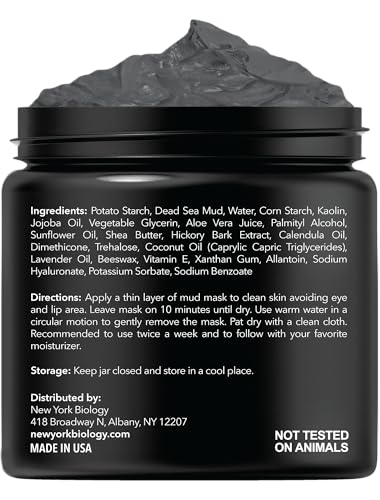 New York Biology Mineral-Infused Mud purifies pores while supporting skin renewal.