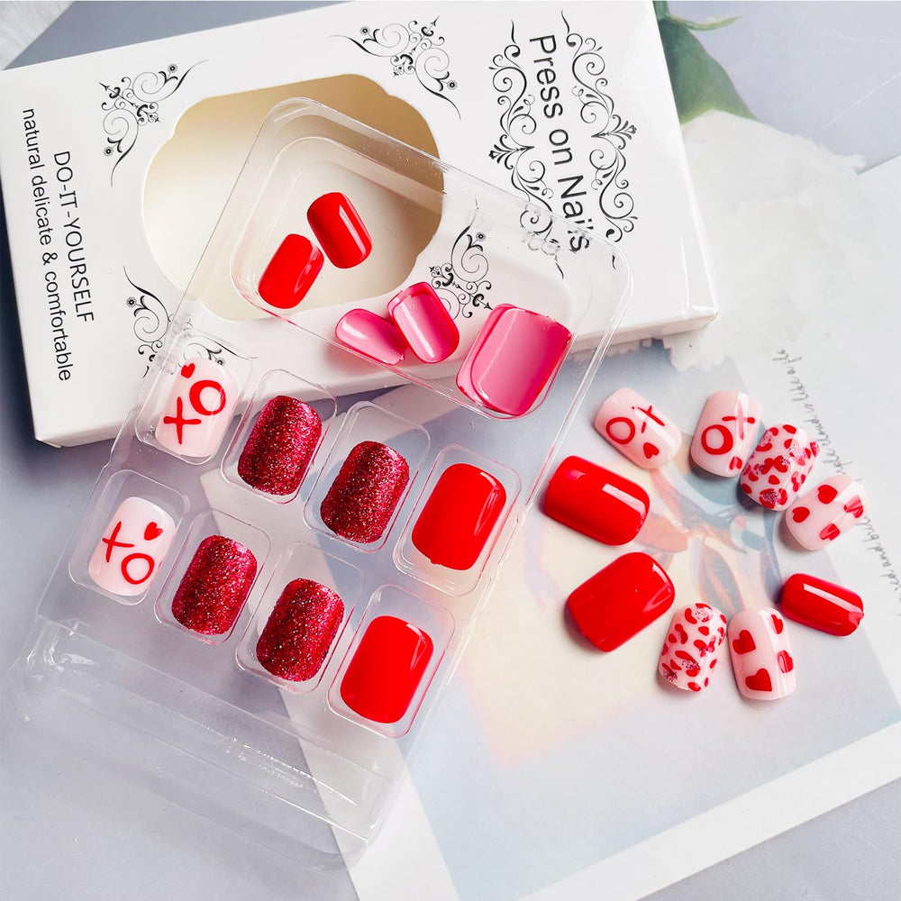 NEWSPIED 24pcs nails with varied sizes for a natural fit.