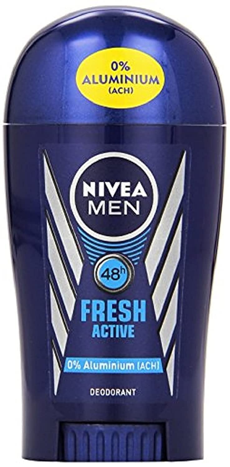 NIVEA MEN Fresh Active deodorant stick zero percent aluminium, three-pack for daily use.