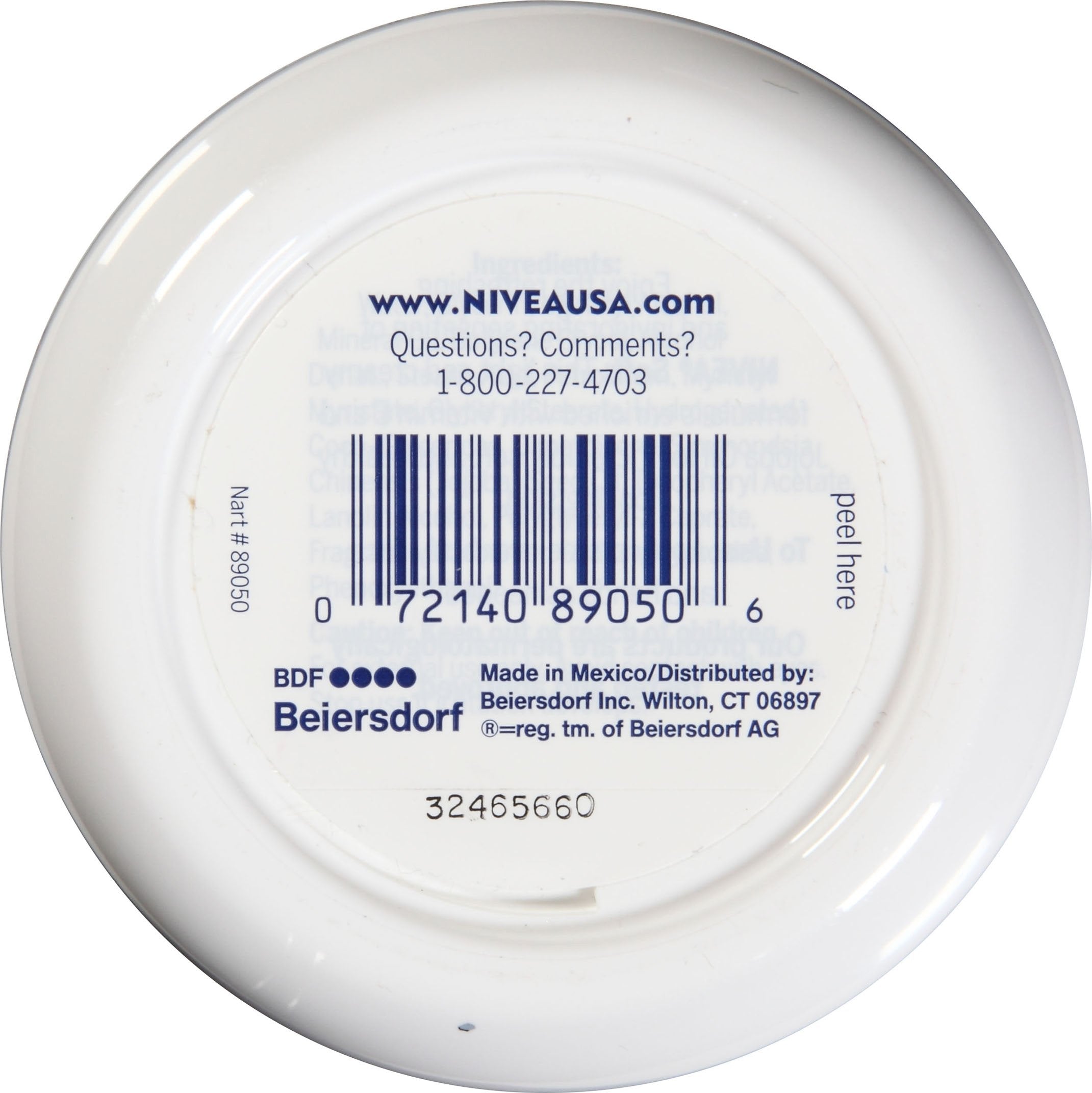 NIVEA Soft absorbs quickly, leaving no greasy residue.