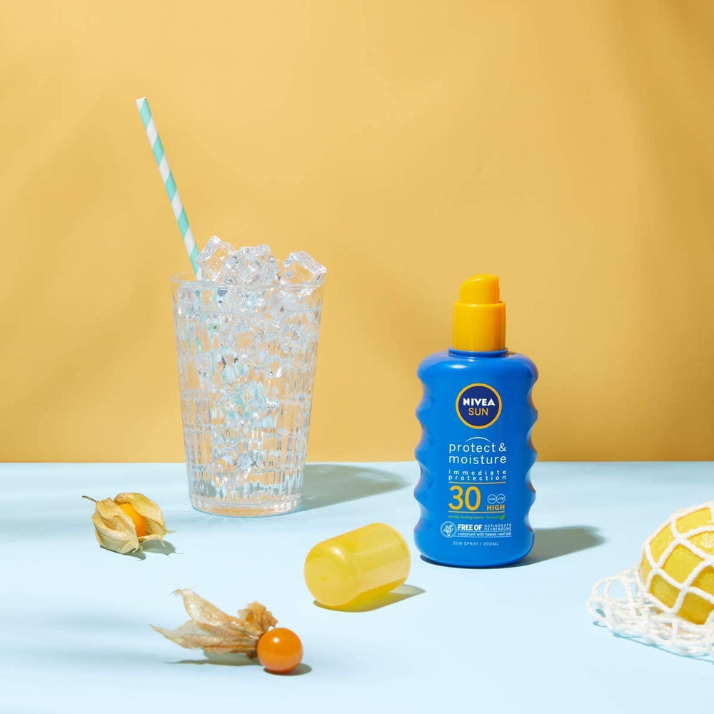 NIVEA Sun Protect & Hydrate SPF30 box packaging shown.