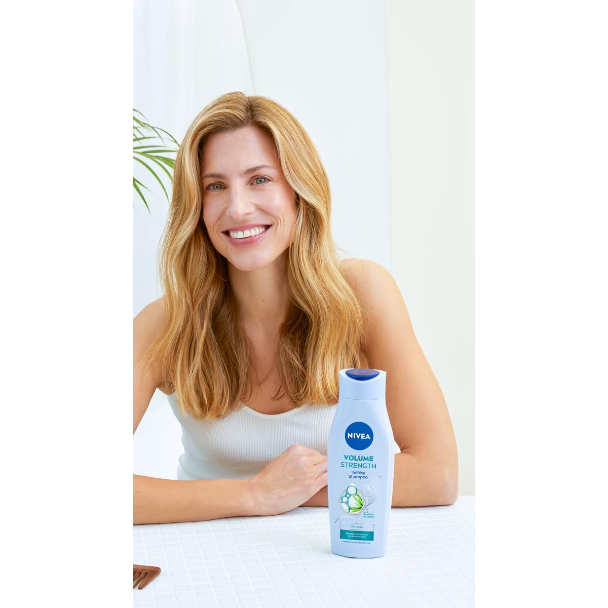 NIVEA Volume & Strength 400ml packaging display
