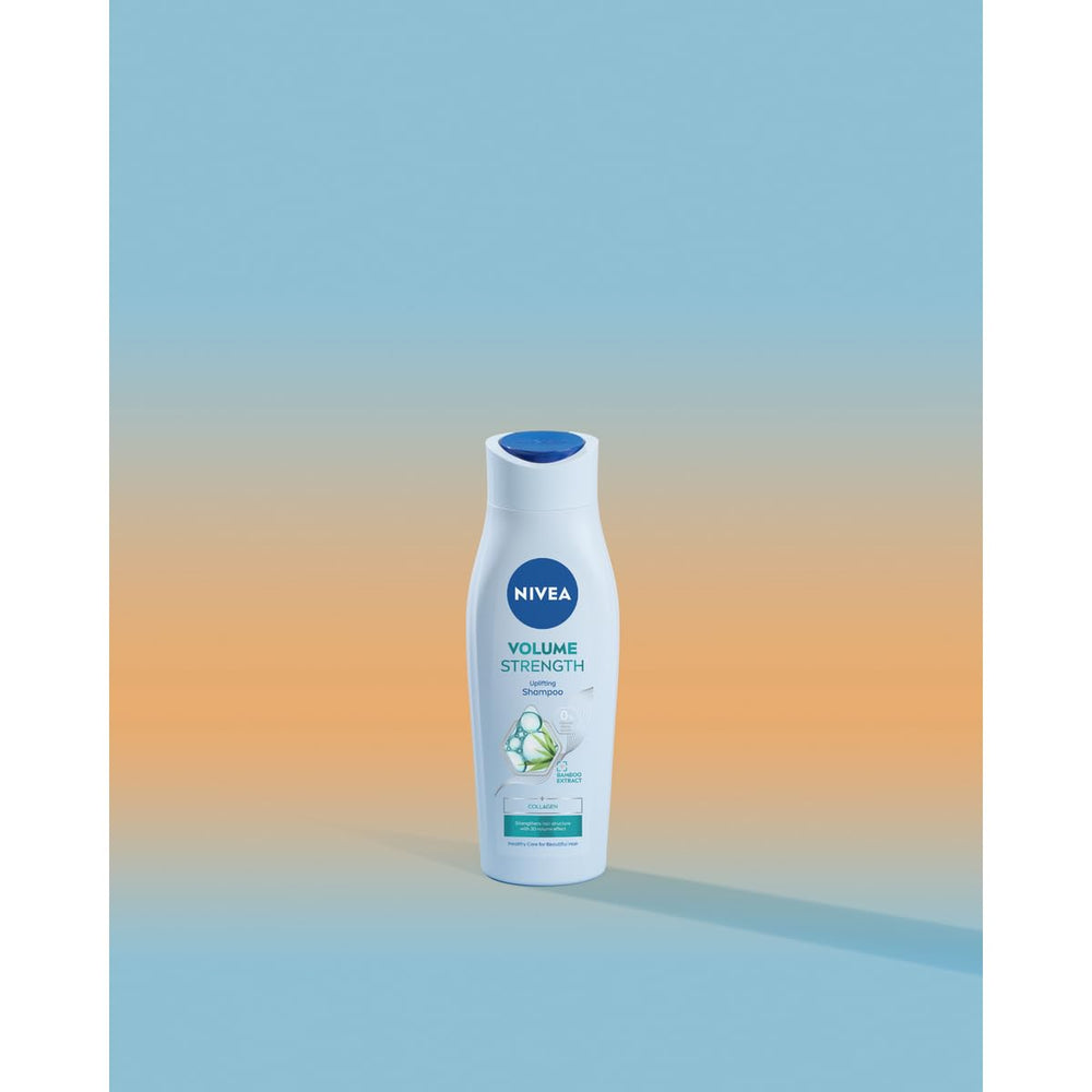 NIVEA Volume & Strength shower scene in bathroom
