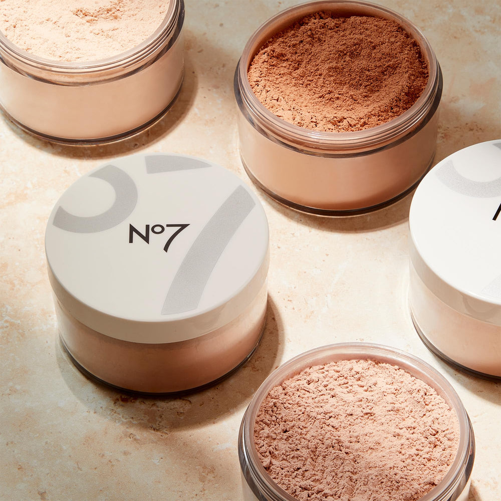 No7 Flawless Finish loose powder airy texture feels light.