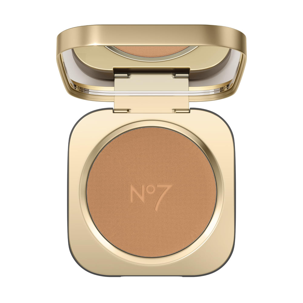 No7 Pro Artist Pressed Setting Powder compact delivers a lightweight mattifying base.
