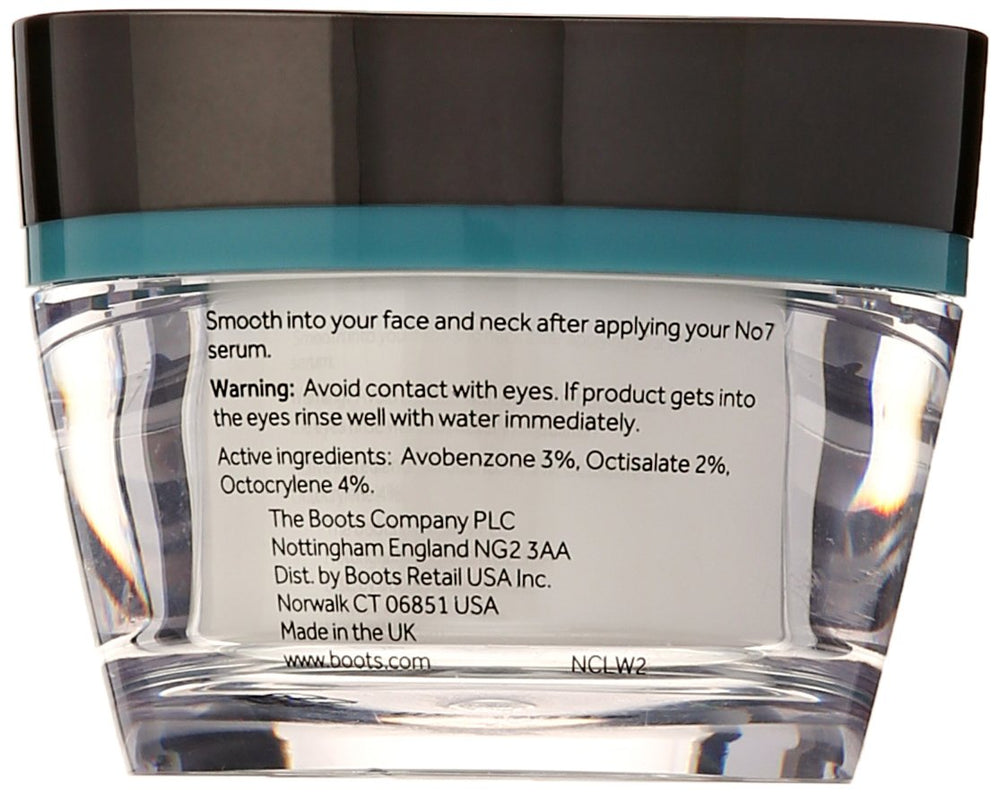No7 Protect & Perfect Intense Day Cream texture close-up highlights creamy, hydrating formula
