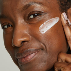 No7 Restore & Renew hyaluronic acid texture swatch hints at plumper, hydrated skin.