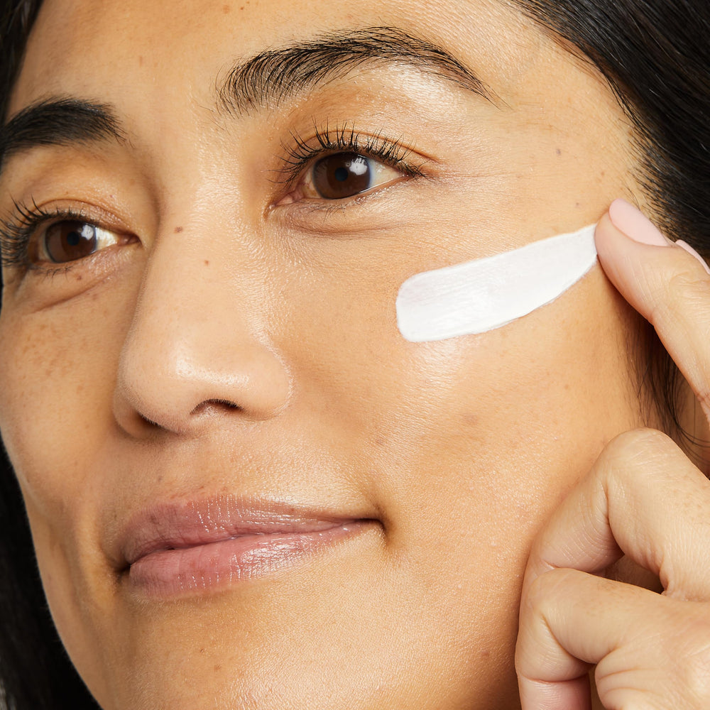 No7 Restore & Renew ingredients graphic featuring emblica and vitamin C