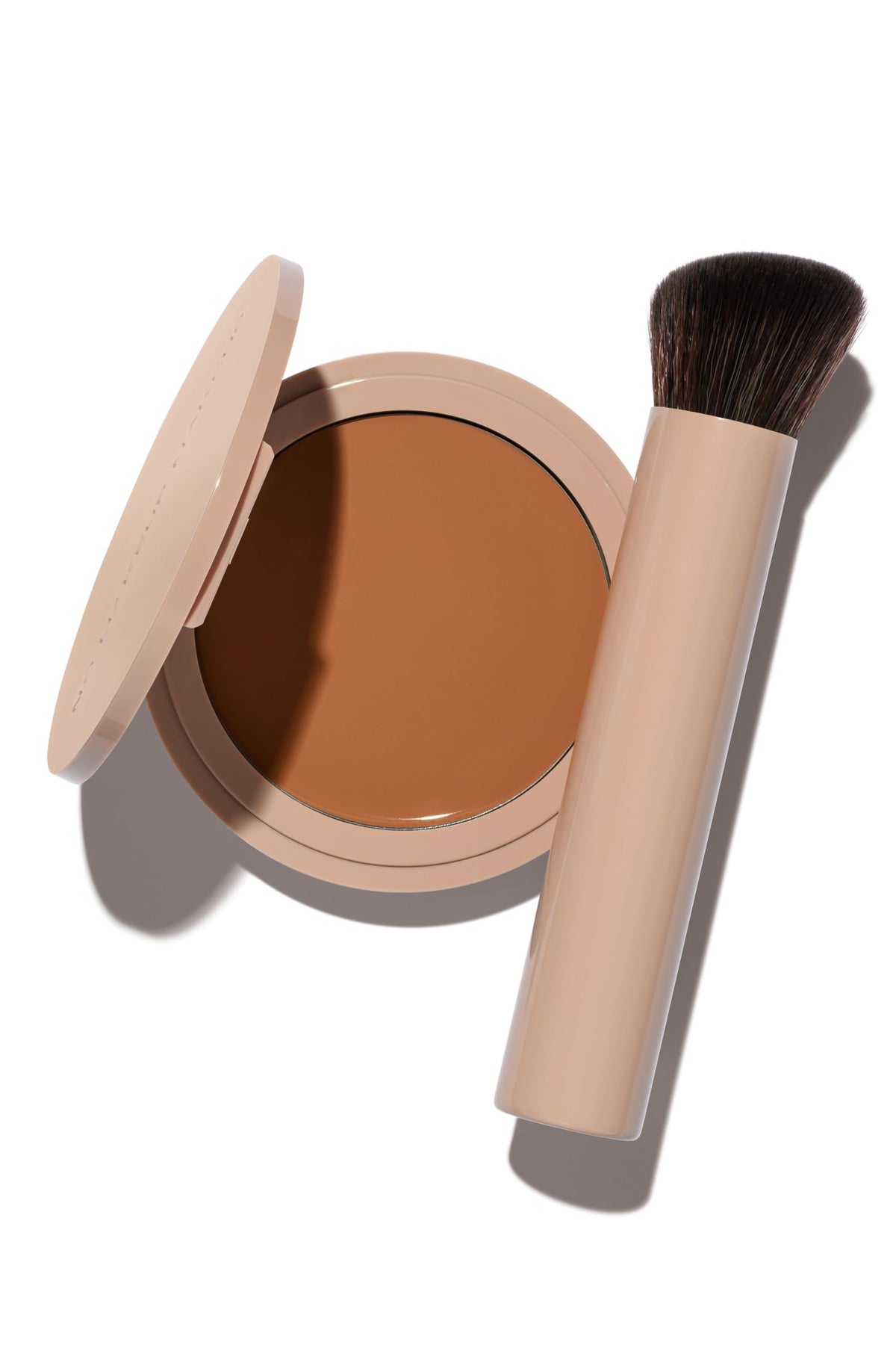 No Makeup Makeup foundation cream-balm in action for a weightless, even complexion.