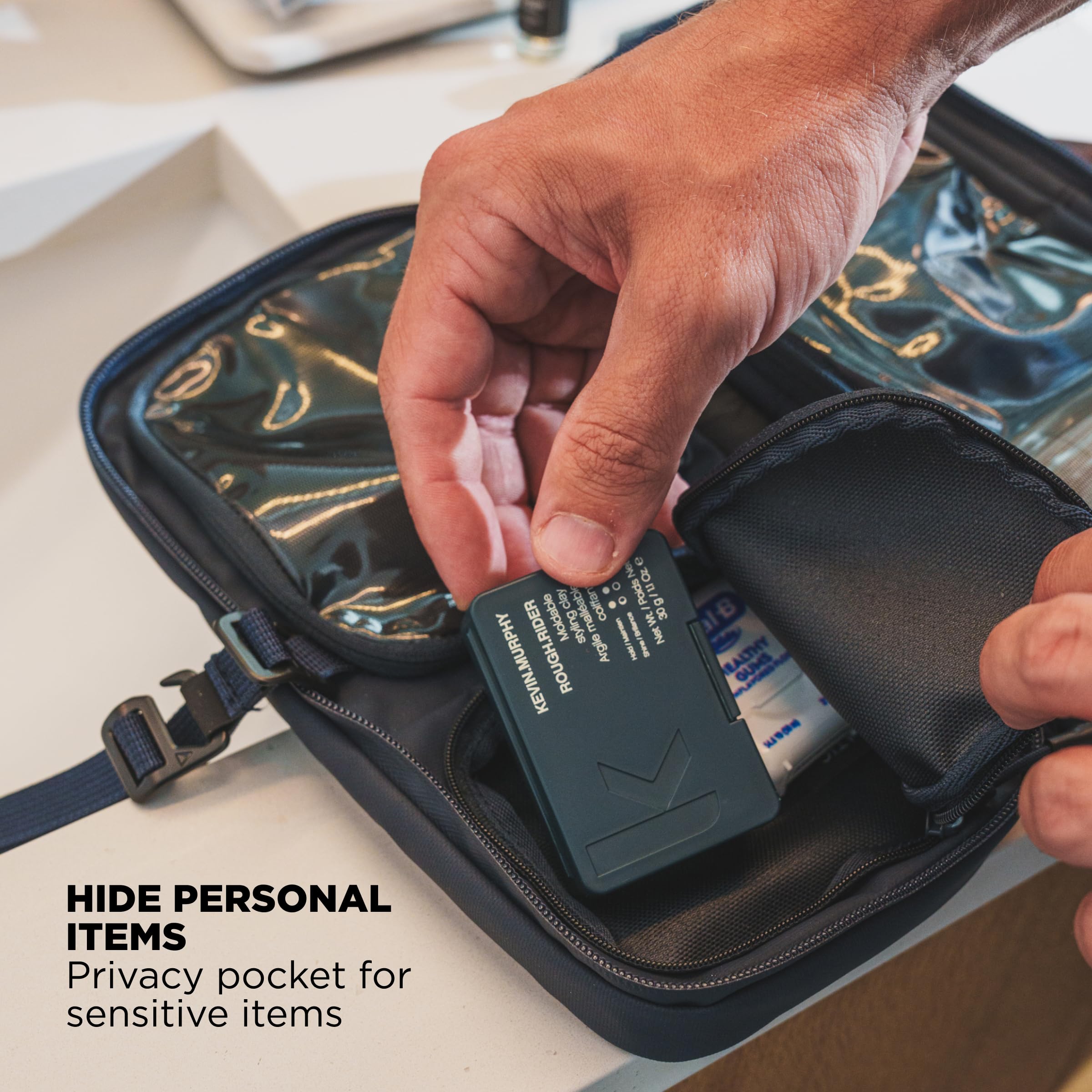 NOMATIC Toiletry Bag compact and lightweight for efficient packing.