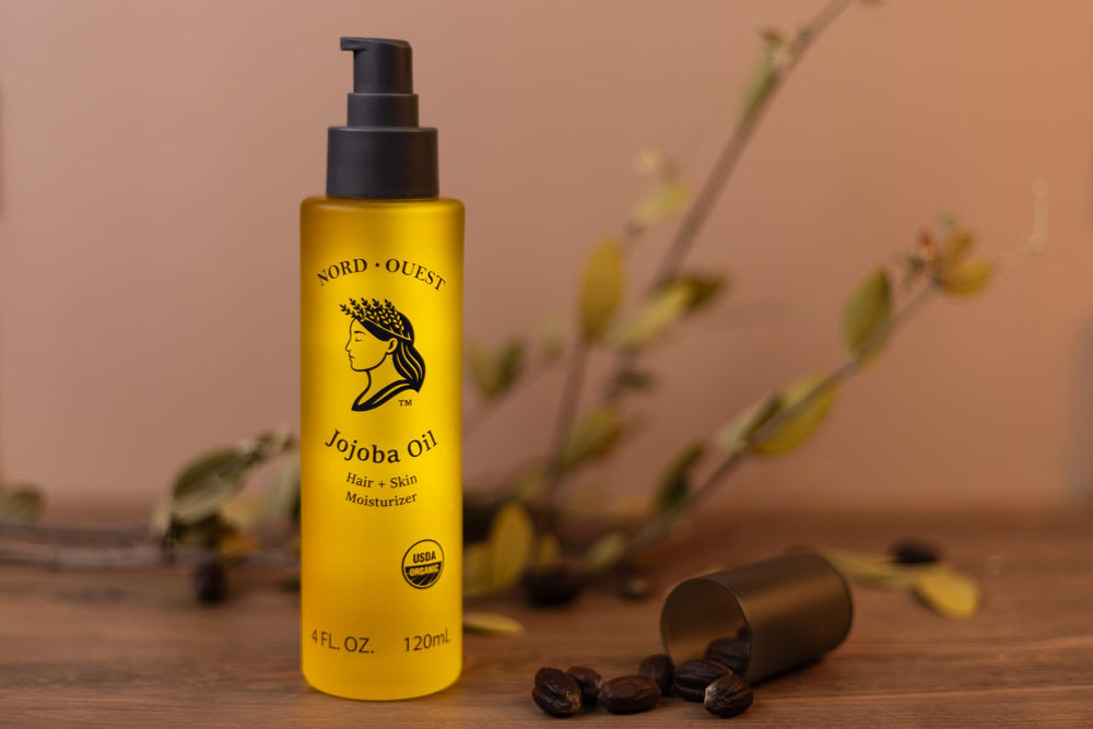 4 oz packaging image focusing on pump and convenient use
