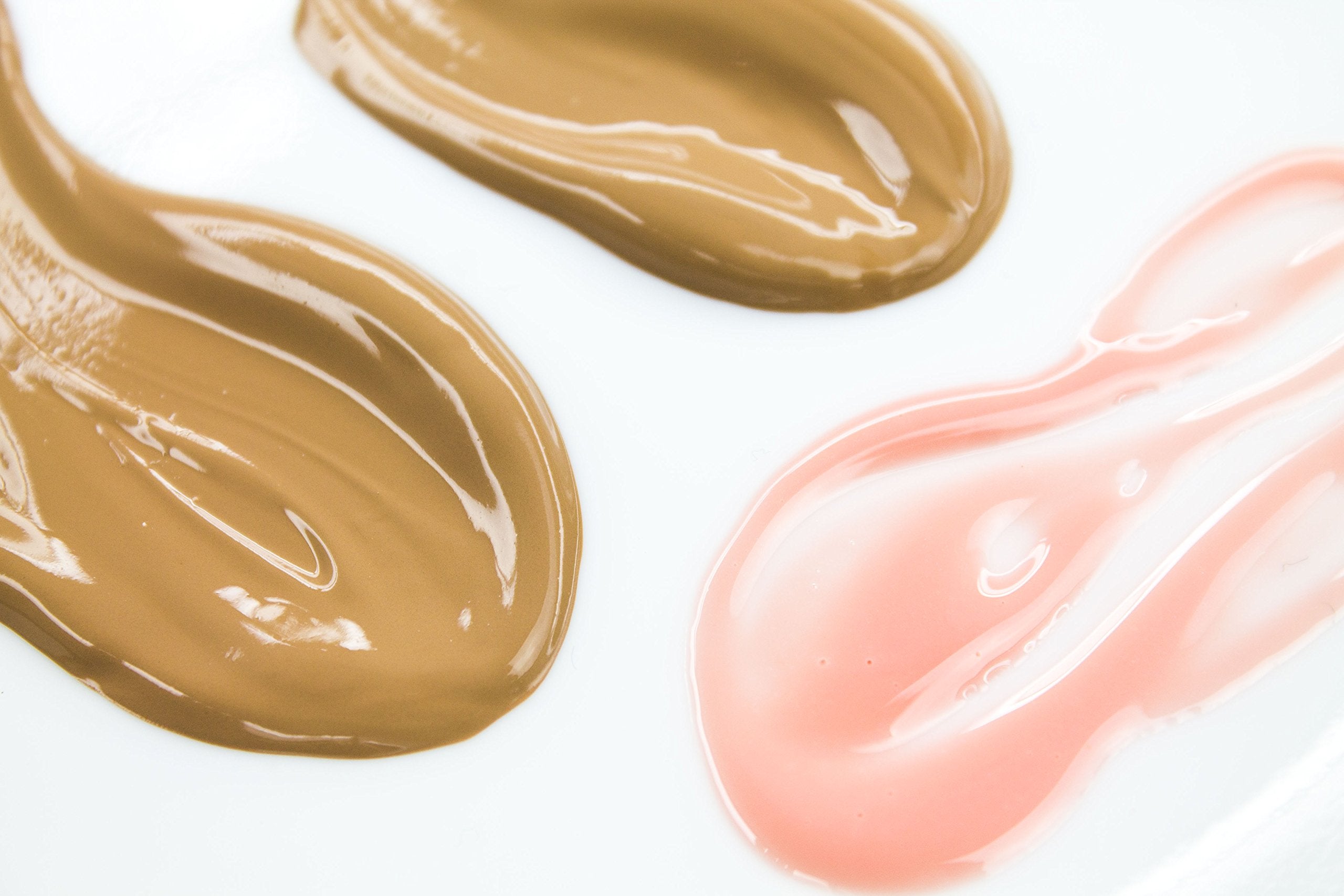 NOTE BB Cream No.02 tube being squeezed for lightweight, hydrating coverage