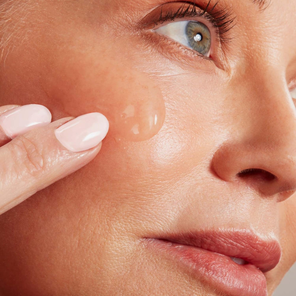 NuFACE Aqua Gel Activator offers 24-hour hydration to help skin feel plump.