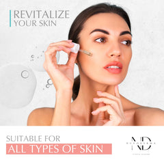 Le sérum contient de l’acide hyaluronique pour hydrater et lisser la peau.