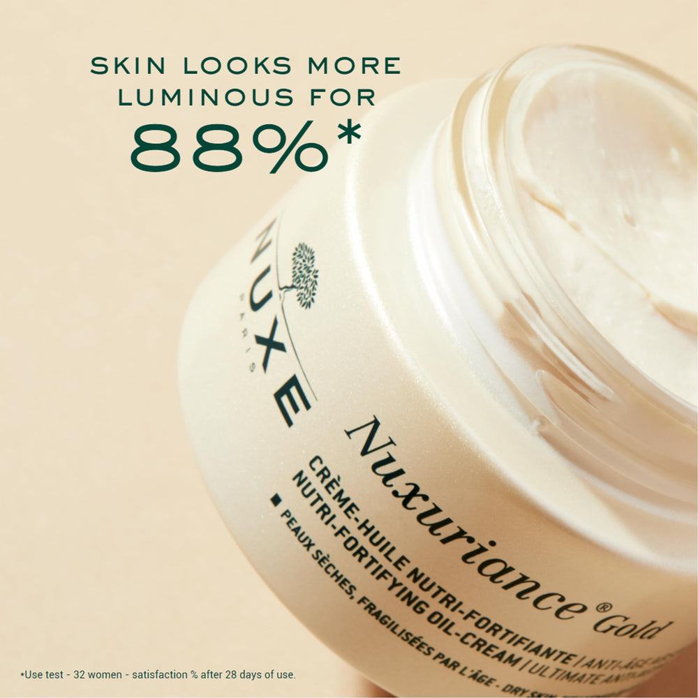 Nuxe Nuxuriance Gold porcelain rose oleactif element in luxurious texture.