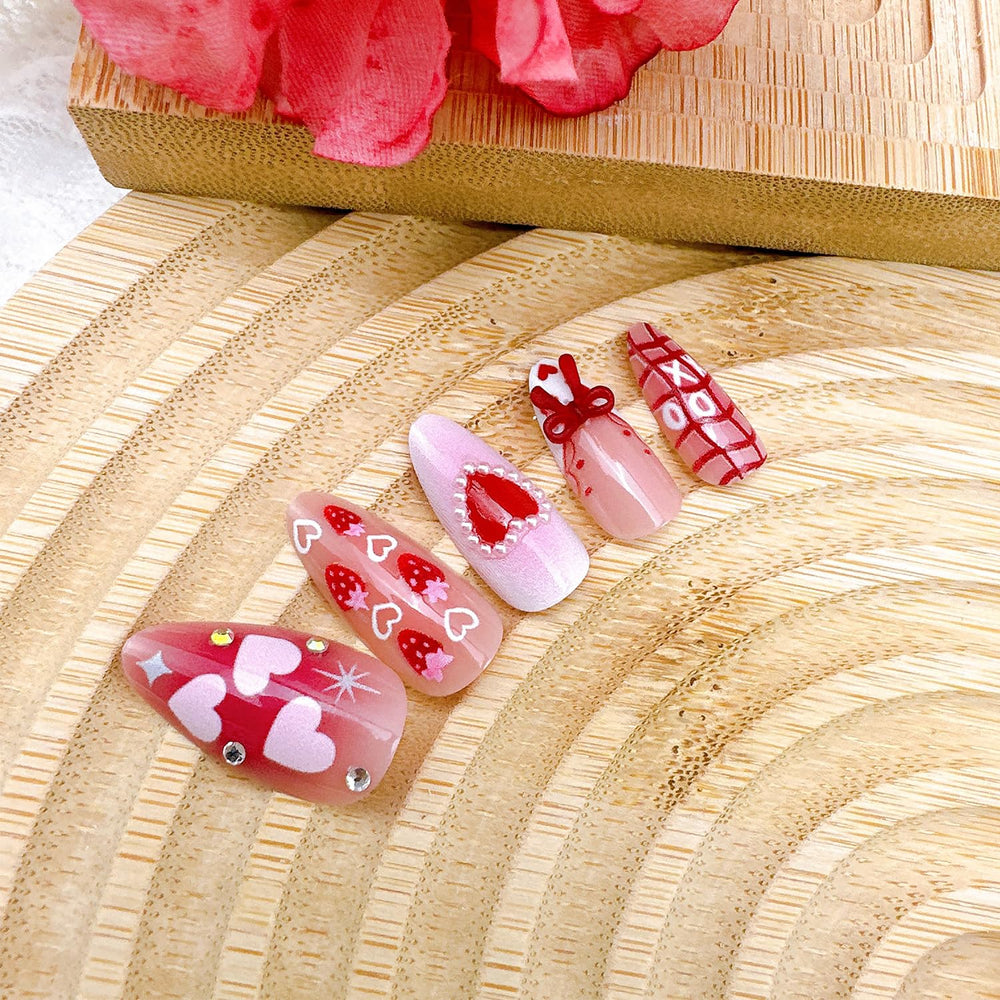 NZRAESTRS Valentine nails ideal for DIY home manicure and quick glam
