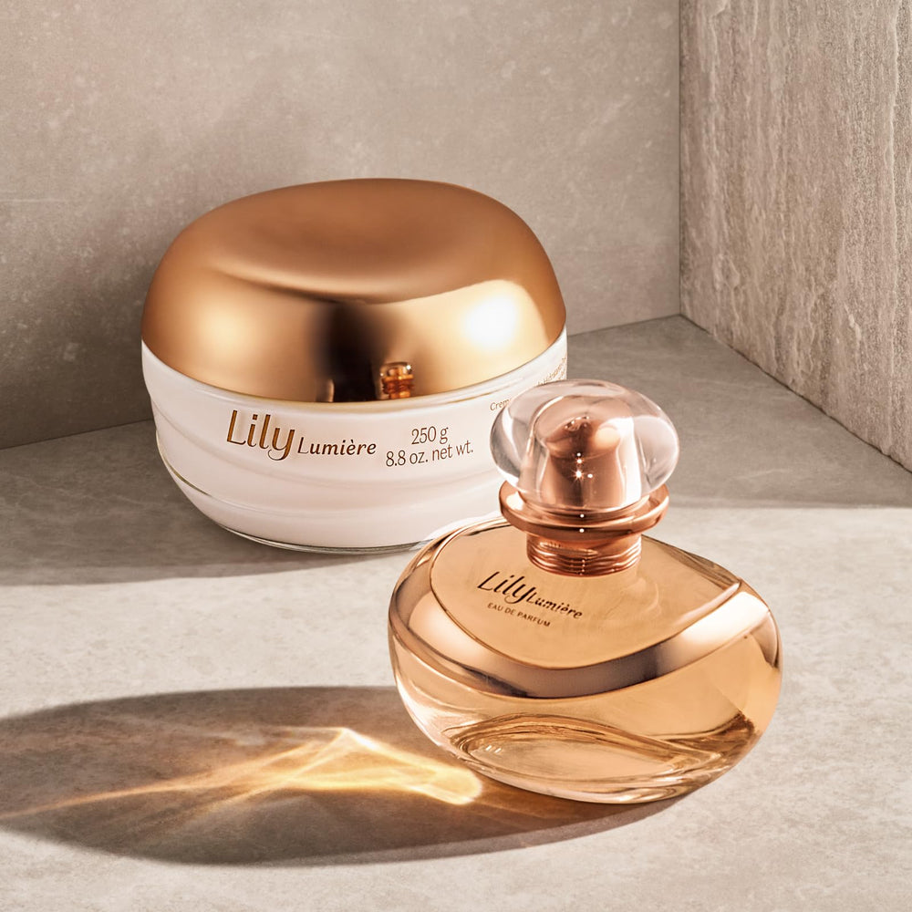 O Boticario Lily Lumiere orange blossom note closeup highlights bright, fresh florals