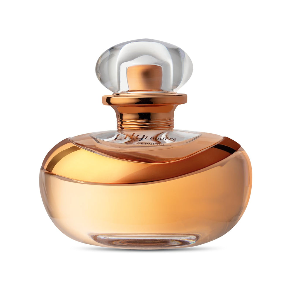 O Boticario Lily Lumiere woody finish closeup suggests versatile use for day or night
