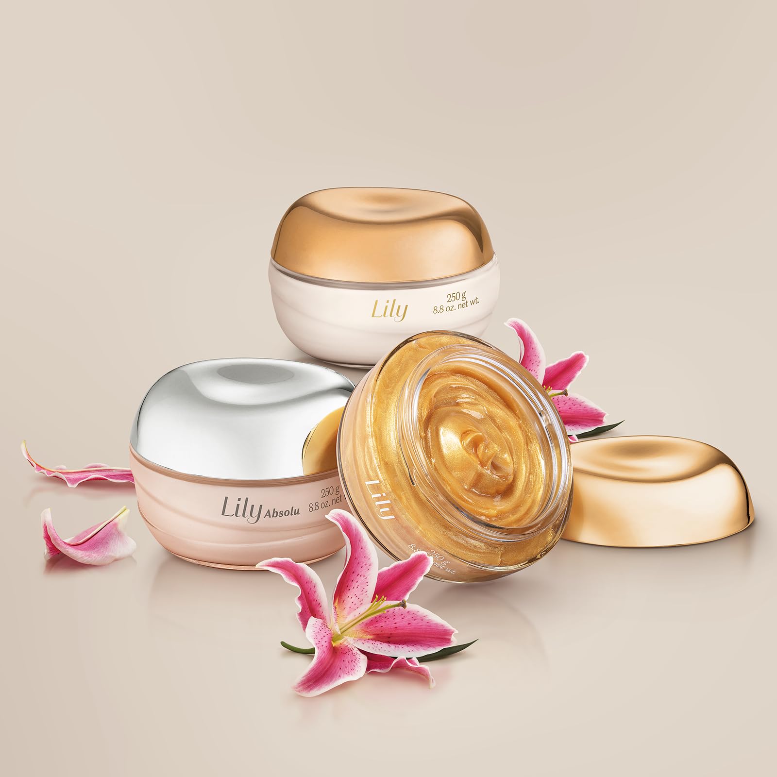 O BOTICÁRIO Lily soft skin repair with luminous lasting glow.