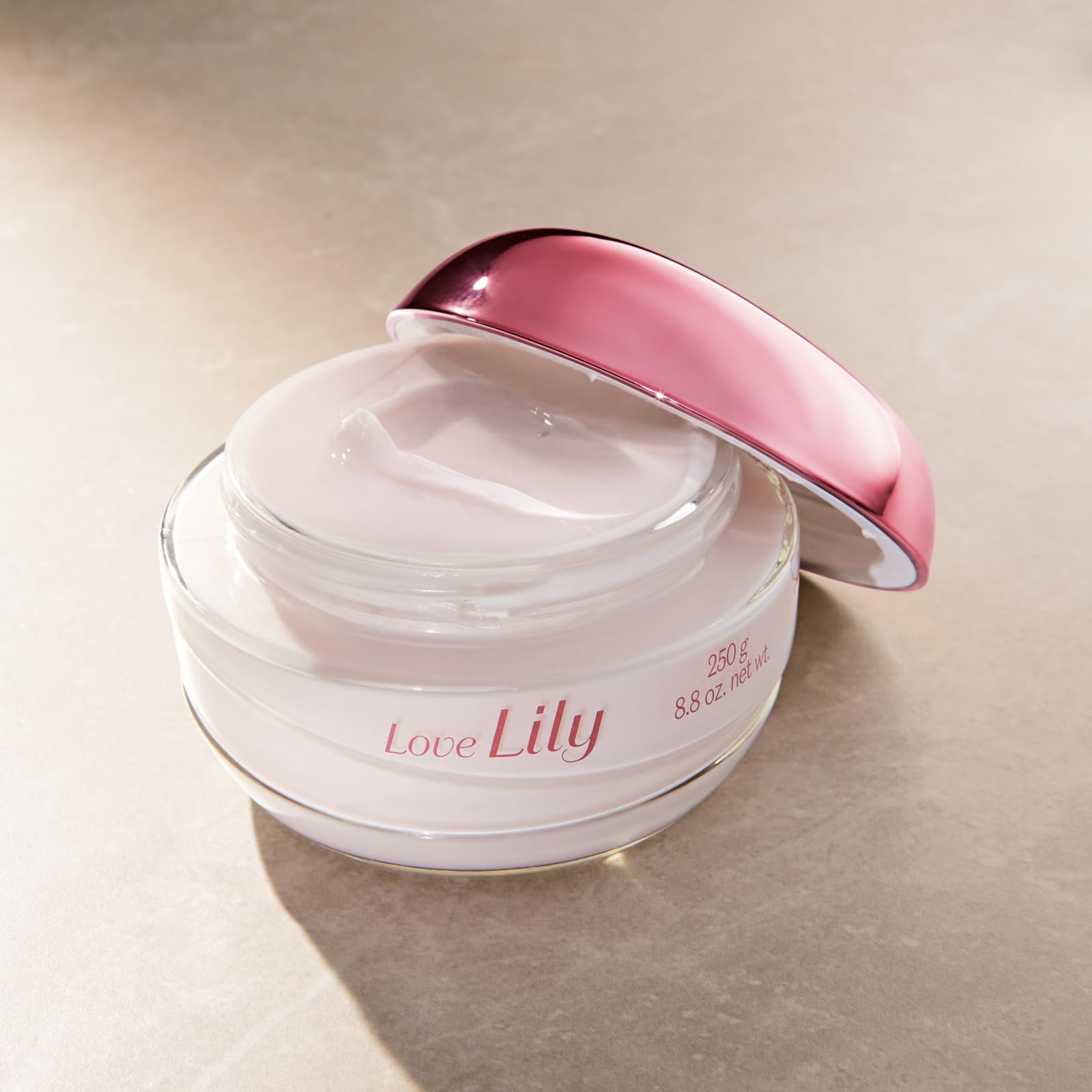 O BOTICARIO Love Lily satin cream swirl displaying silky texture and fragrance