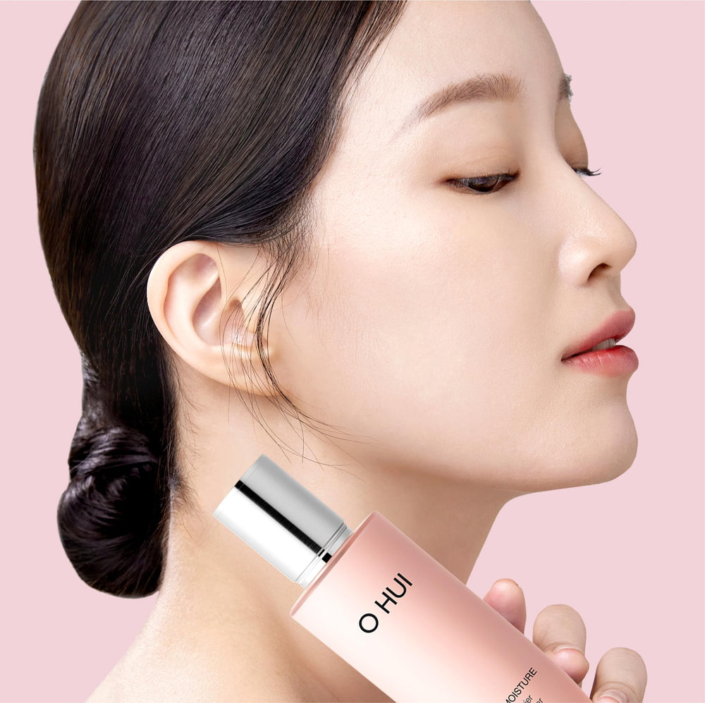 O Hui Essence 4ml bottle adding a lightweight hydration layer