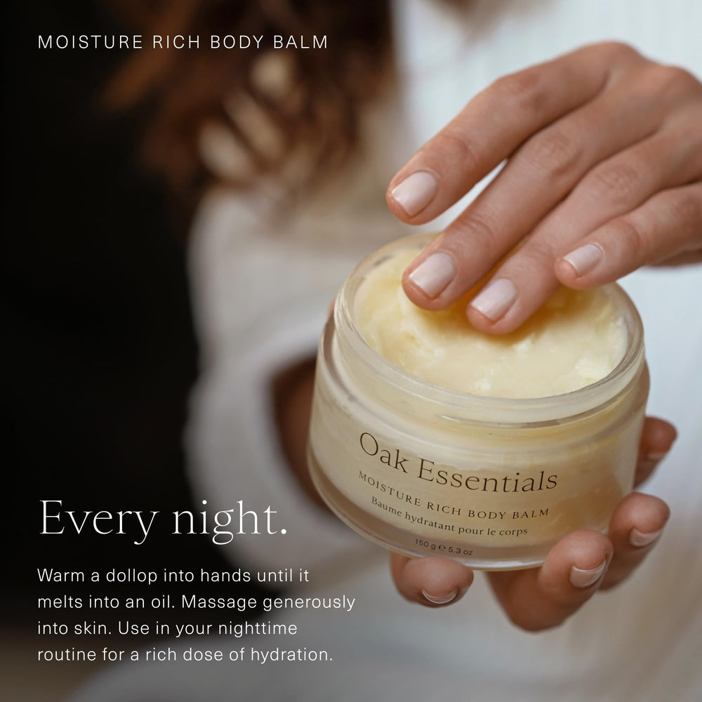 Oak Essentials Sea Buckthorn oil berry detail with vibrant berries and nourishment.