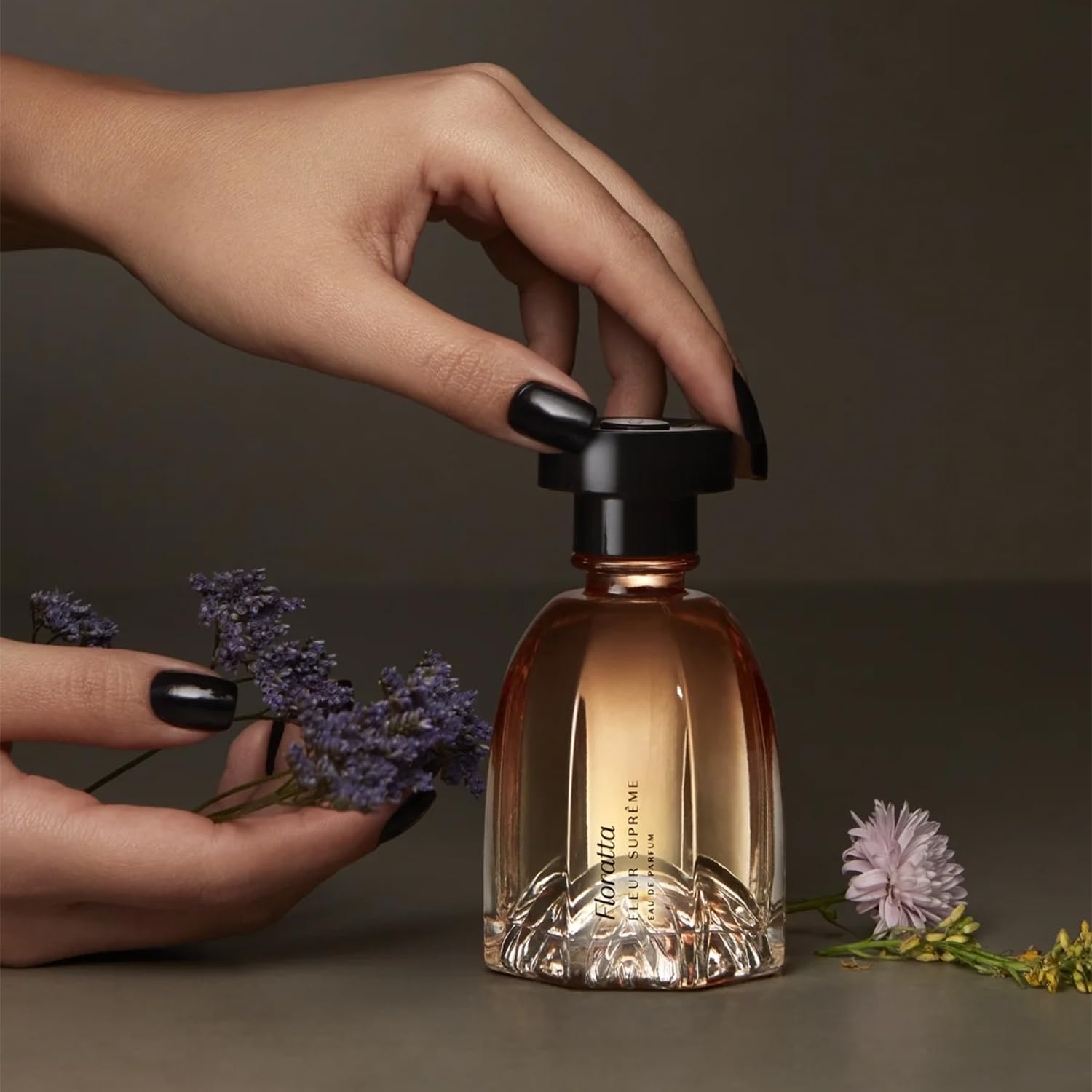 O BOTICARIO Floratta Fleur Supreme ylang-ylang-note suggests tropical freshness.